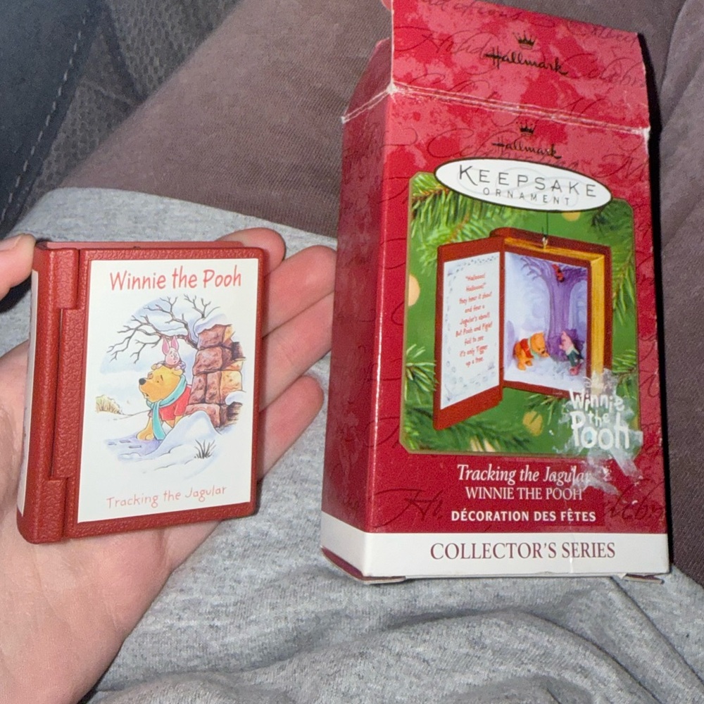 Vintage 2001 Disney Hallmark ‘Tracking The Jagular’ Winnie the Pooh Ornament